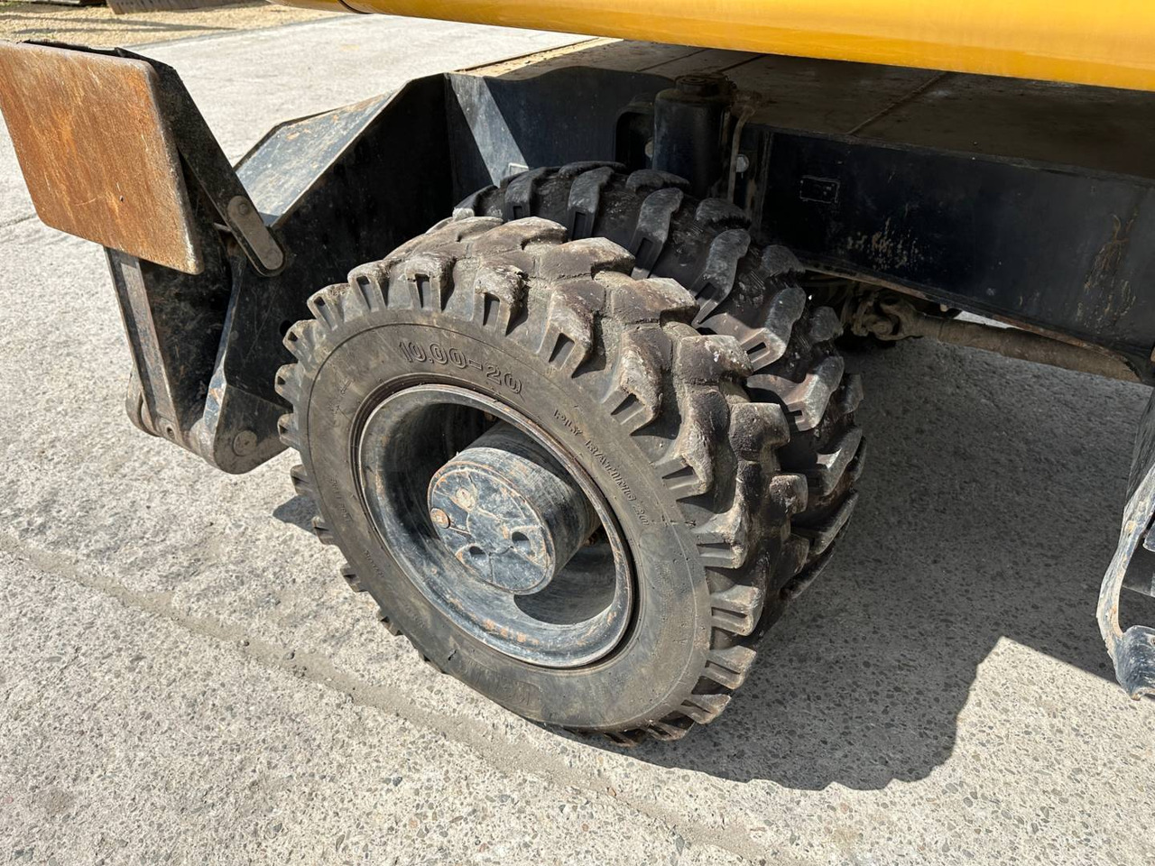 حفارة على عجلات CAT M318F: صور 27