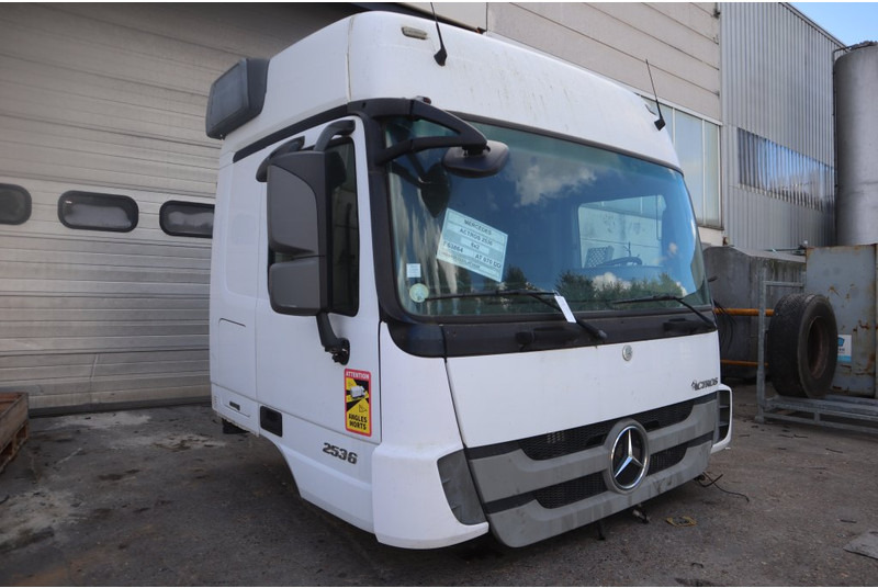 Mercedes-Benz ACTROS F04 MP3 - الكابينة والداخلية - شاحنة: صور 3 Mercedes-Benz ACTROS F04 MP3 - الكابينة والداخلية - شاحنة: صور 3