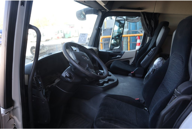 Mercedes-Benz AROCS L-CAB STREAMSPACE 2.3 96082015921314 - الكابينة والداخلية - شاحنة: صور 5 Mercedes-Benz AROCS L-CAB STREAMSPACE 2.3 96082015921314 - الكابينة والداخلية - شاحنة: صور 5