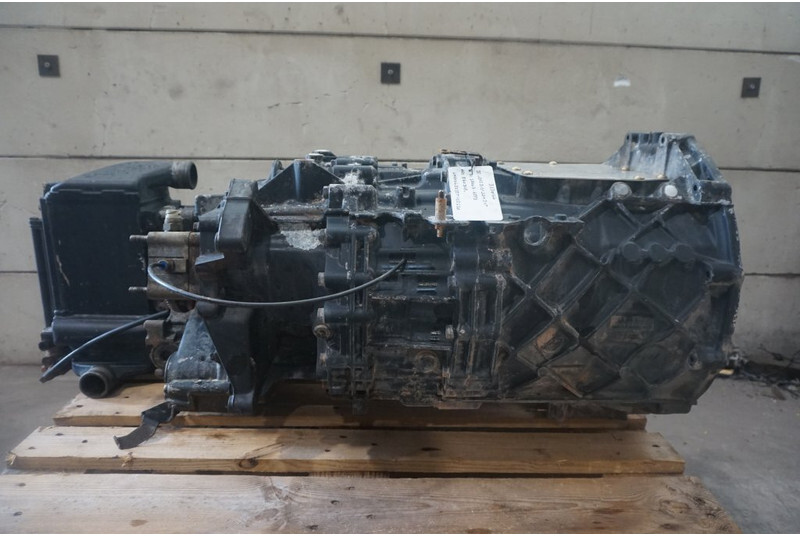 ZF 12AS2131DD+INT 81.32003-6883 - علبة التروس - شاحنة: صور 1 ZF 12AS2131DD+INT 81.32003-6883 - علبة التروس - شاحنة: صور 1