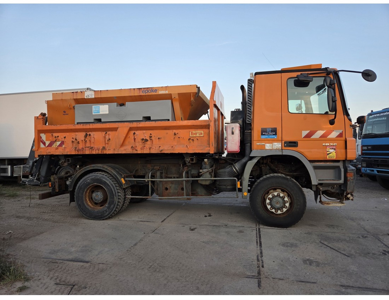 MERCEDES ACTROS 1836 4X4 TIPPER possible to buy with salt spreader - قلابات: صور 5 MERCEDES ACTROS 1836 4X4 TIPPER possible to buy with salt spreader - قلابات: صور 5