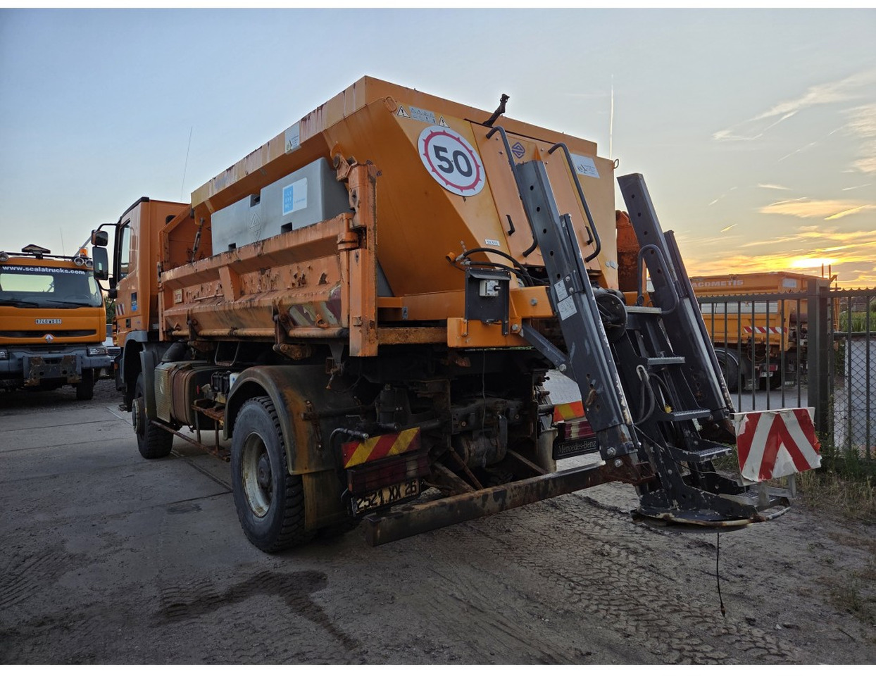 MERCEDES ACTROS 1836 4X4 TIPPER possible to buy with salt spreader - قلابات: صور 4 MERCEDES ACTROS 1836 4X4 TIPPER possible to buy with salt spreader - قلابات: صور 4