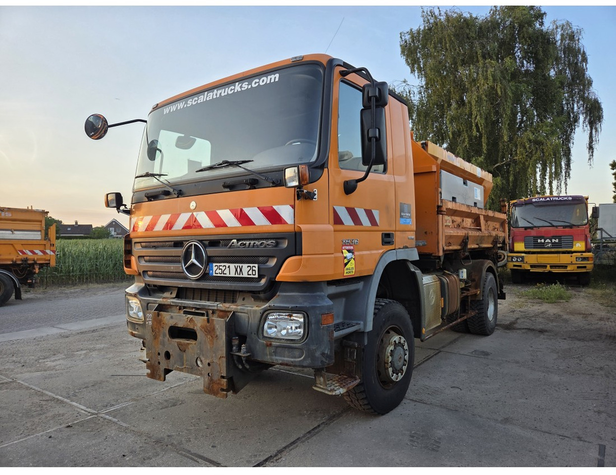 MERCEDES ACTROS 1836 4X4 TIPPER possible to buy with salt spreader - قلابات: صور 1 MERCEDES ACTROS 1836 4X4 TIPPER possible to buy with salt spreader - قلابات: صور 1