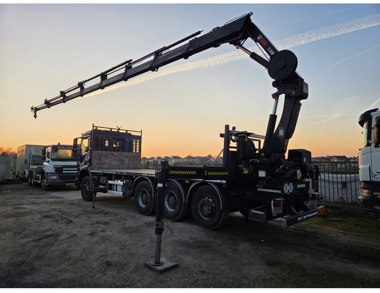 Mercedes Arocs 3240 8x4 Open Truck Crane HIAB X-HIDUO 258 E-7 7 extensions - شاحنات مسطحة, شاحنة كرين: صور 5 Mercedes Arocs 3240 8x4 Open Truck Crane HIAB X-HIDUO 258 E-7 7 extensions - شاحنات مسطحة, شاحنة كرين: صور 5
