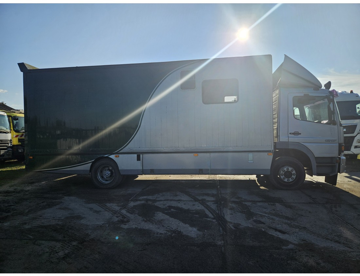 Mercedes Atego 1217 L 4x2 Horse transport Dutch Truck - شاحنة نقل خيل: صور 5 Mercedes Atego 1217 L 4x2 Horse transport Dutch Truck - شاحنة نقل خيل: صور 5