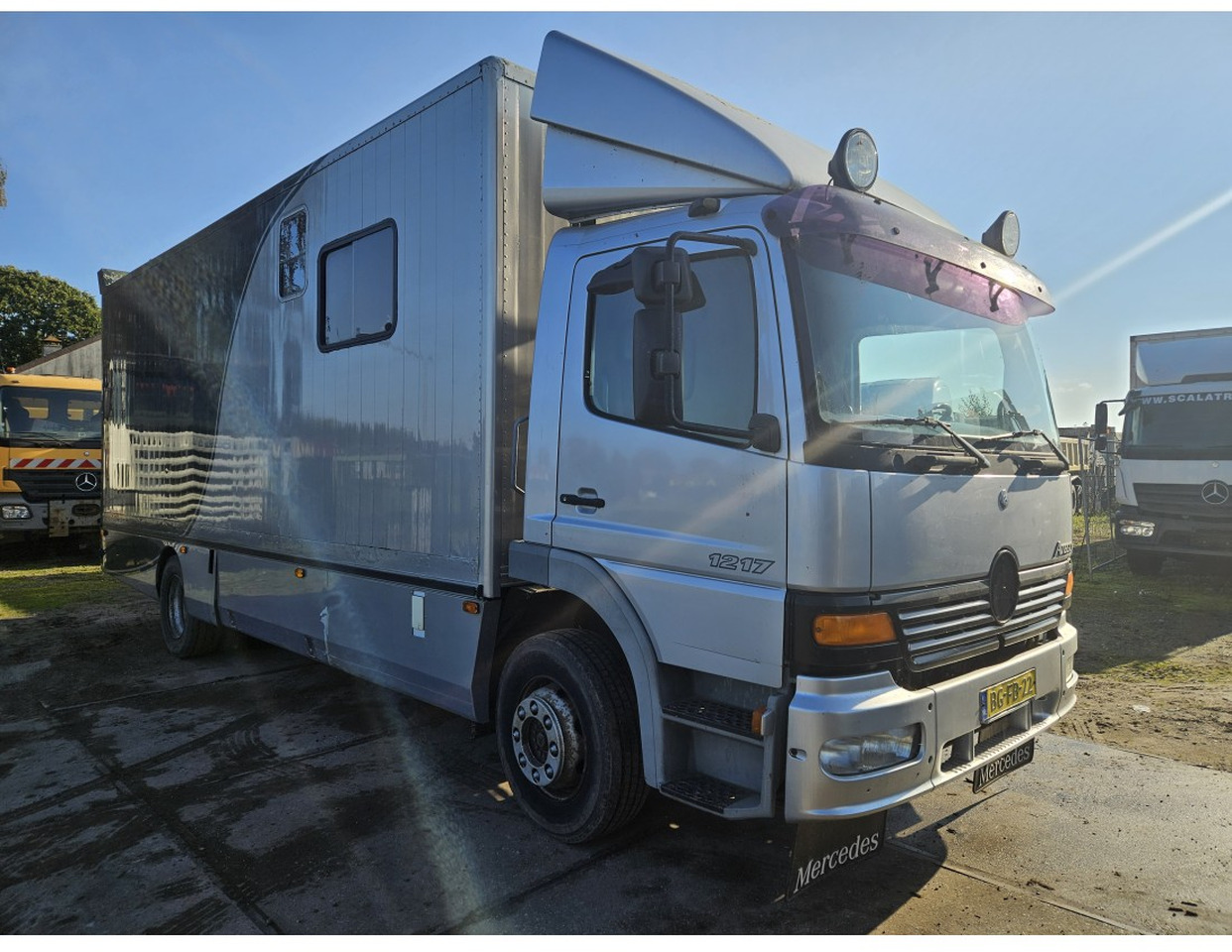 Mercedes Atego 1217 L 4x2 Horse transport Dutch Truck - شاحنة نقل خيل: صور 4 Mercedes Atego 1217 L 4x2 Horse transport Dutch Truck - شاحنة نقل خيل: صور 4