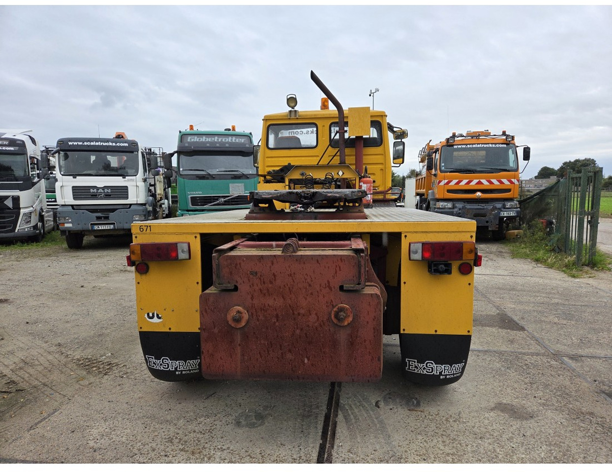 RENAULT M170 4x4 TRACTOR UNIT FULL SPRING SUSPENSION VERY LOW MILEAGE - شاحنة جرار: صور 5 RENAULT M170 4x4 TRACTOR UNIT FULL SPRING SUSPENSION VERY LOW MILEAGE - شاحنة جرار: صور 5