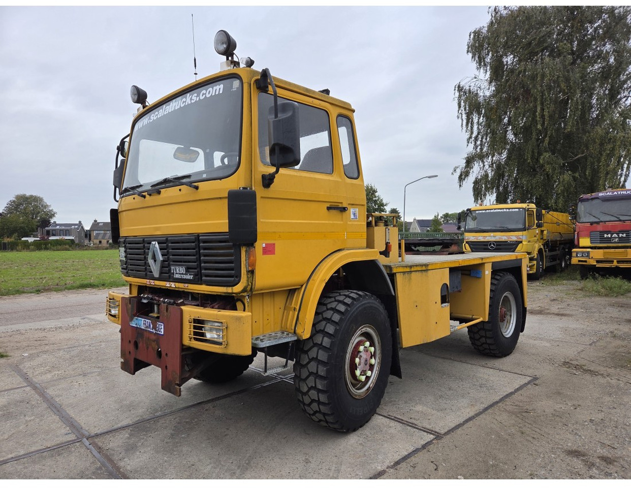 RENAULT M170 4x4 TRACTOR UNIT FULL SPRING SUSPENSION VERY LOW MILEAGE - شاحنة جرار: صور 1 RENAULT M170 4x4 TRACTOR UNIT FULL SPRING SUSPENSION VERY LOW MILEAGE - شاحنة جرار: صور 1