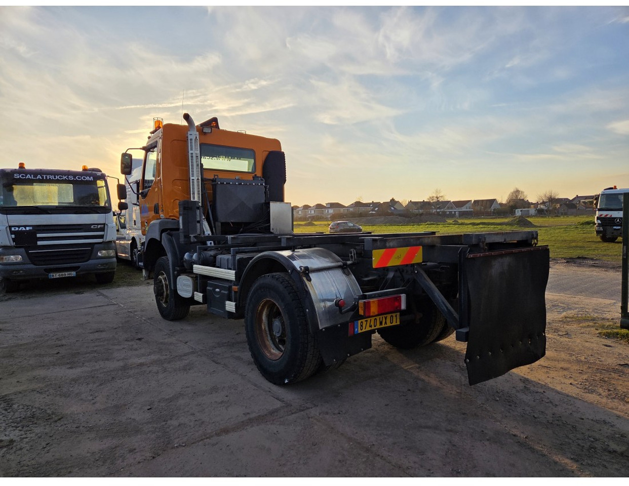 Renault Kerax 260 4x4 Chassis Manual Gearbox Mechanical pump Pompe Mecanique - الشاسيه شاحنة: صور 2 Renault Kerax 260 4x4 Chassis Manual Gearbox Mechanical pump Pompe Mecanique - الشاسيه شاحنة: صور 2