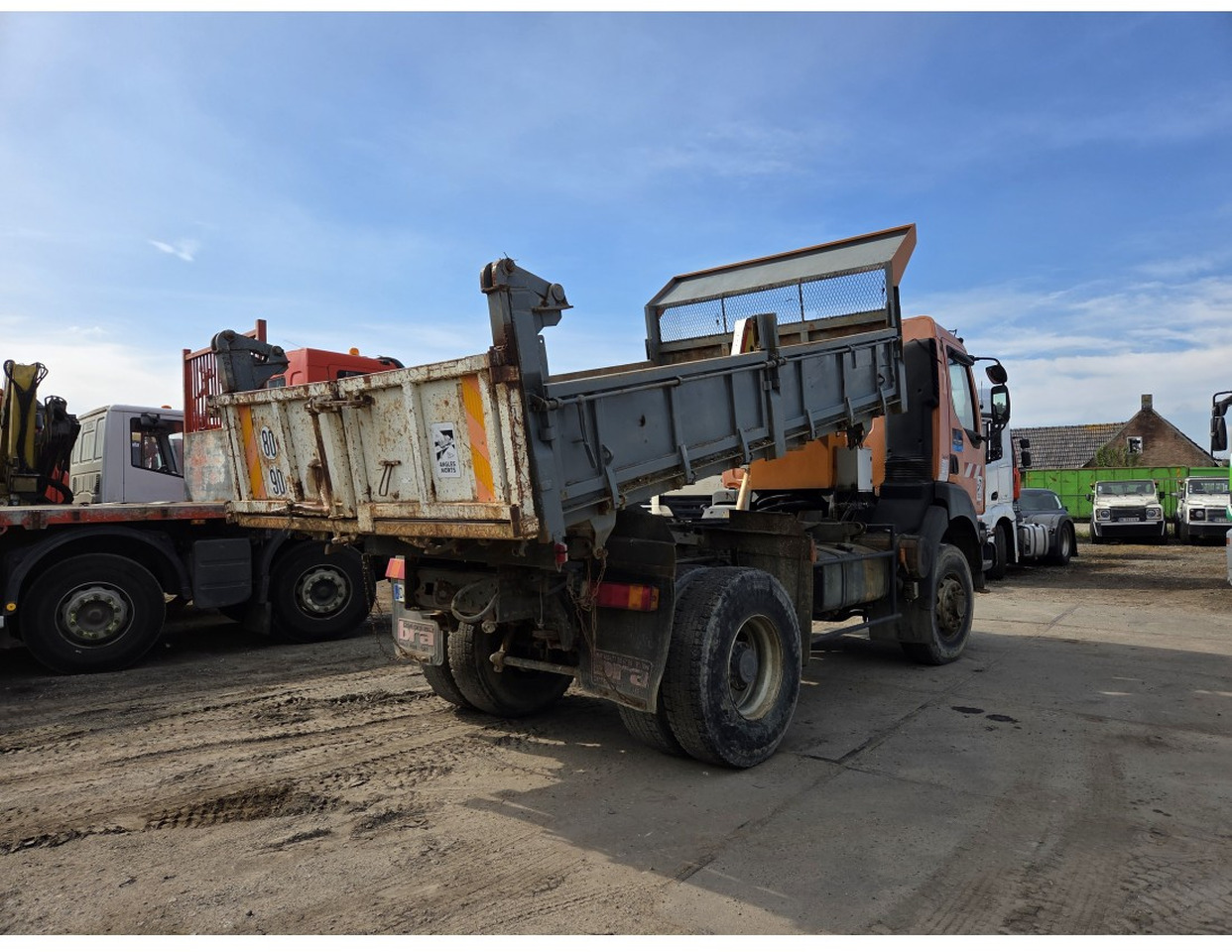 Renault Kerax 340 4x4 Tipper Manual Gearbox Mechanical pump Pompe Mecanique - قلابات: صور 2 Renault Kerax 340 4x4 Tipper Manual Gearbox Mechanical pump Pompe Mecanique - قلابات: صور 2