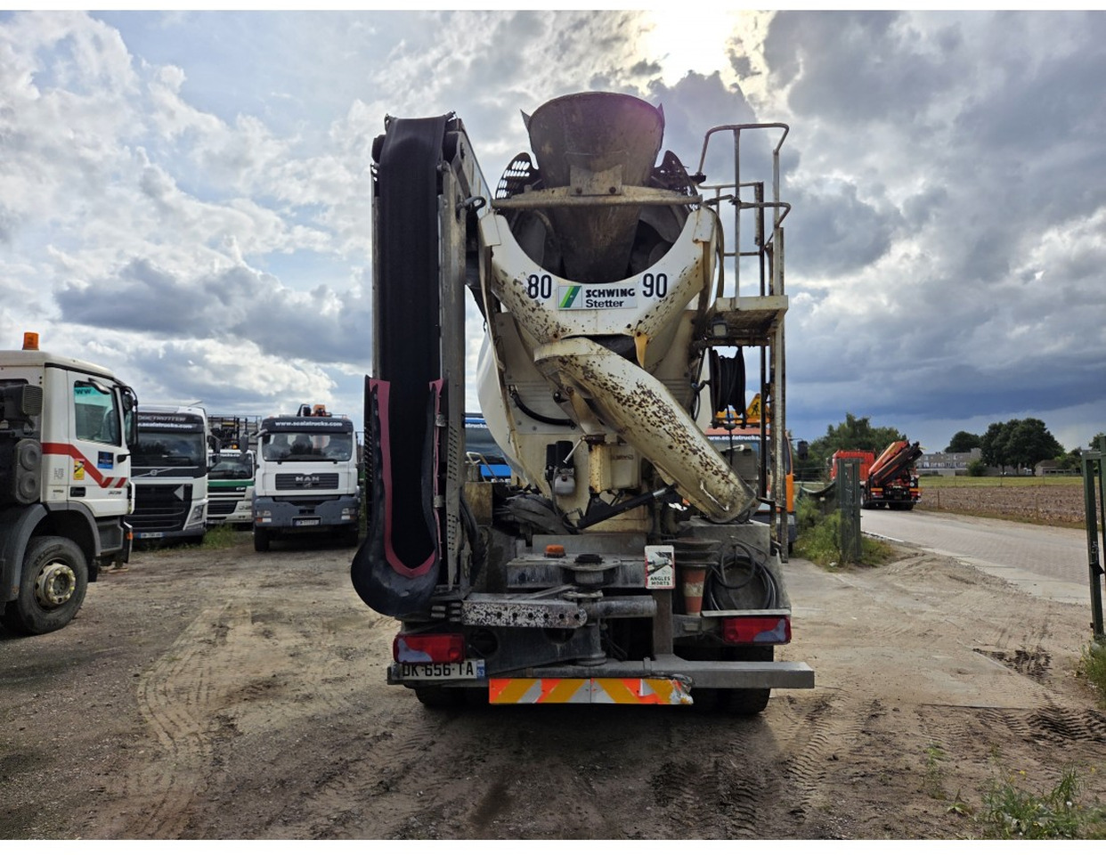 TGS 35.400 8X4 Concrete Mixer Stetter Euro 6 Steelsuspension - شاحنة خلاطة خرسانة: صور 3 TGS 35.400 8X4 Concrete Mixer Stetter Euro 6 Steelsuspension - شاحنة خلاطة خرسانة: صور 3