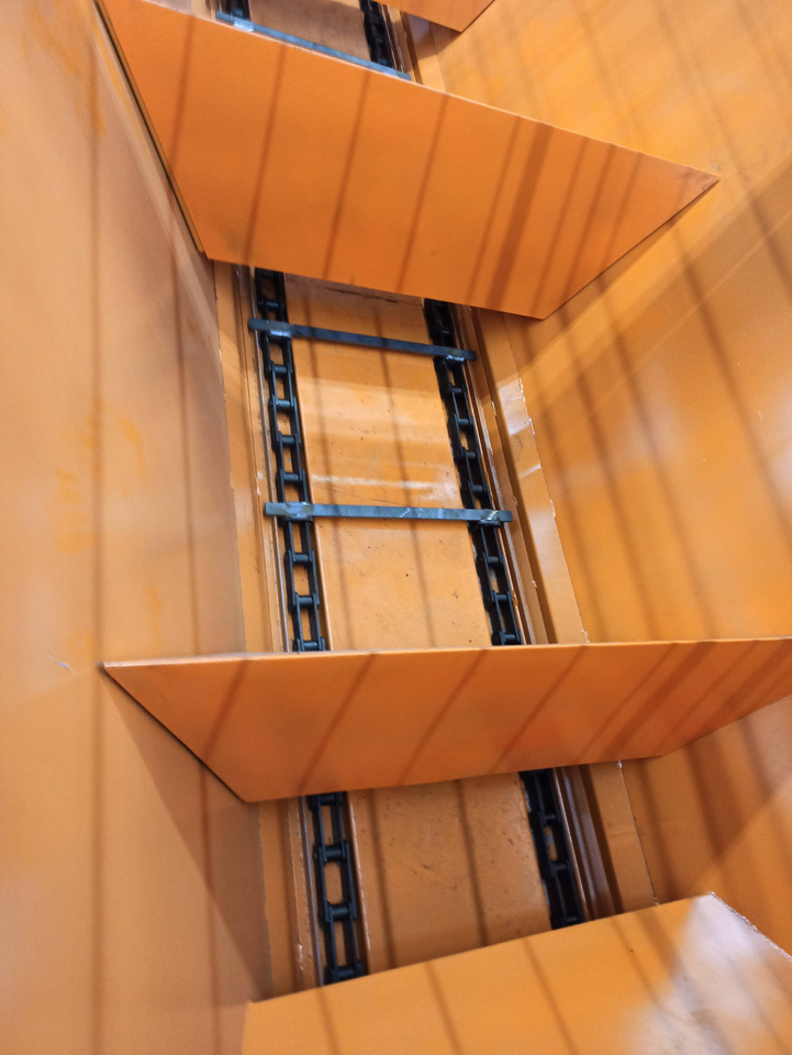 TICAB Sand and Salt Spreader,6/9mᵌ,9/12t of sand,Manufaсturer - سيارة بلدية: صور 4 TICAB Sand and Salt Spreader,6/9mᵌ,9/12t of sand,Manufaсturer - سيارة بلدية: صور 4