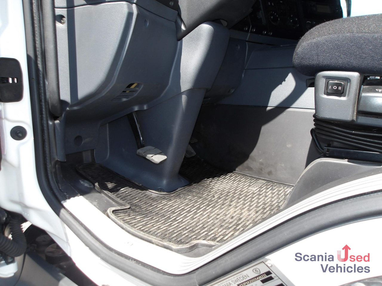 SCANIA P280 - 6x2*4 - KÜHLKOFFER 9m - MITSUBISHI - مبردة شاحنة: صور 2 SCANIA P280 - 6x2*4 - KÜHLKOFFER 9m - MITSUBISHI - مبردة شاحنة: صور 2