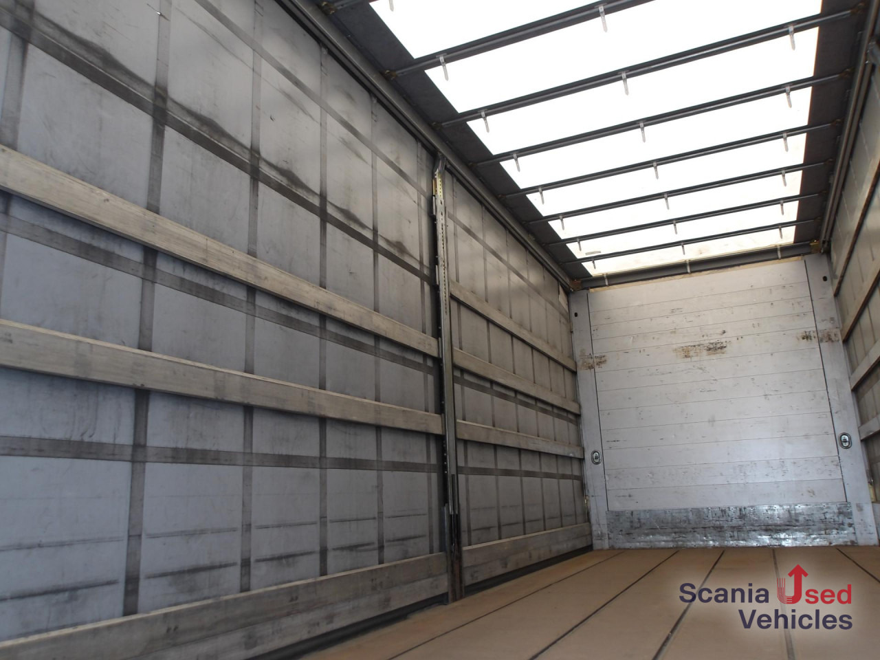 SCANIA R410 - 6x2 - CURTAINSIDER - EDSCHA - STAPLERHALT. - شاحنة ستارة: صور 2 SCANIA R410 - 6x2 - CURTAINSIDER - EDSCHA - STAPLERHALT. - شاحنة ستارة: صور 2