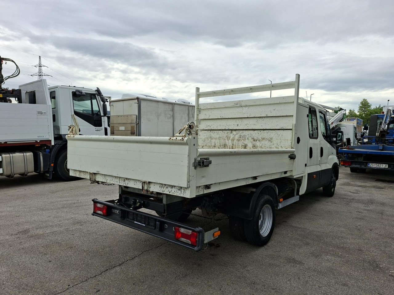 IVECO Daily 35C12D - قلاب صغير, الشاحنات الصغيرة كابينة مزدوجة: صور 3 IVECO Daily 35C12D - قلاب صغير, الشاحنات الصغيرة كابينة مزدوجة: صور 3