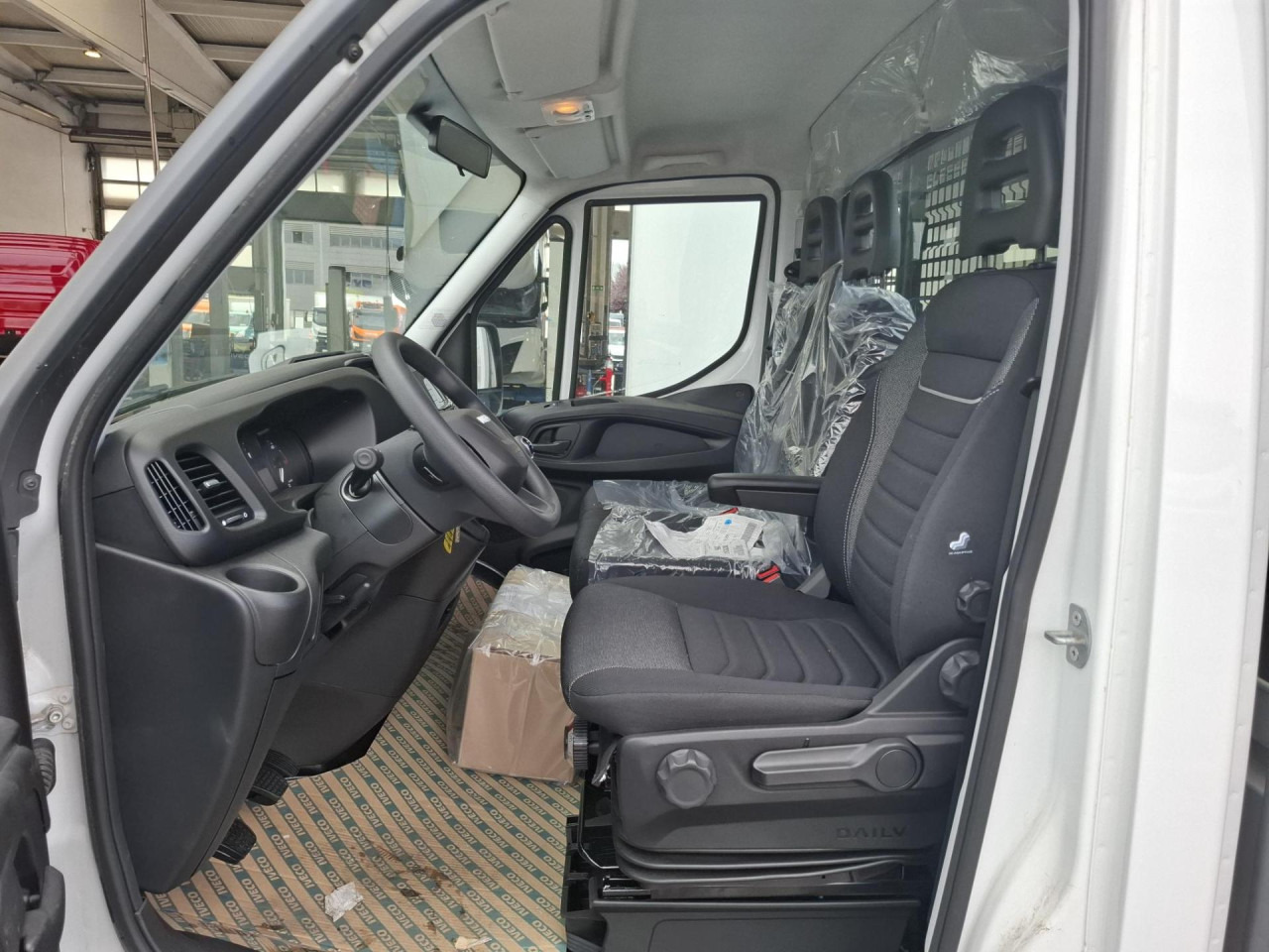 IVECO Daily 35C14 - فان: صور 5 IVECO Daily 35C14 - فان: صور 5