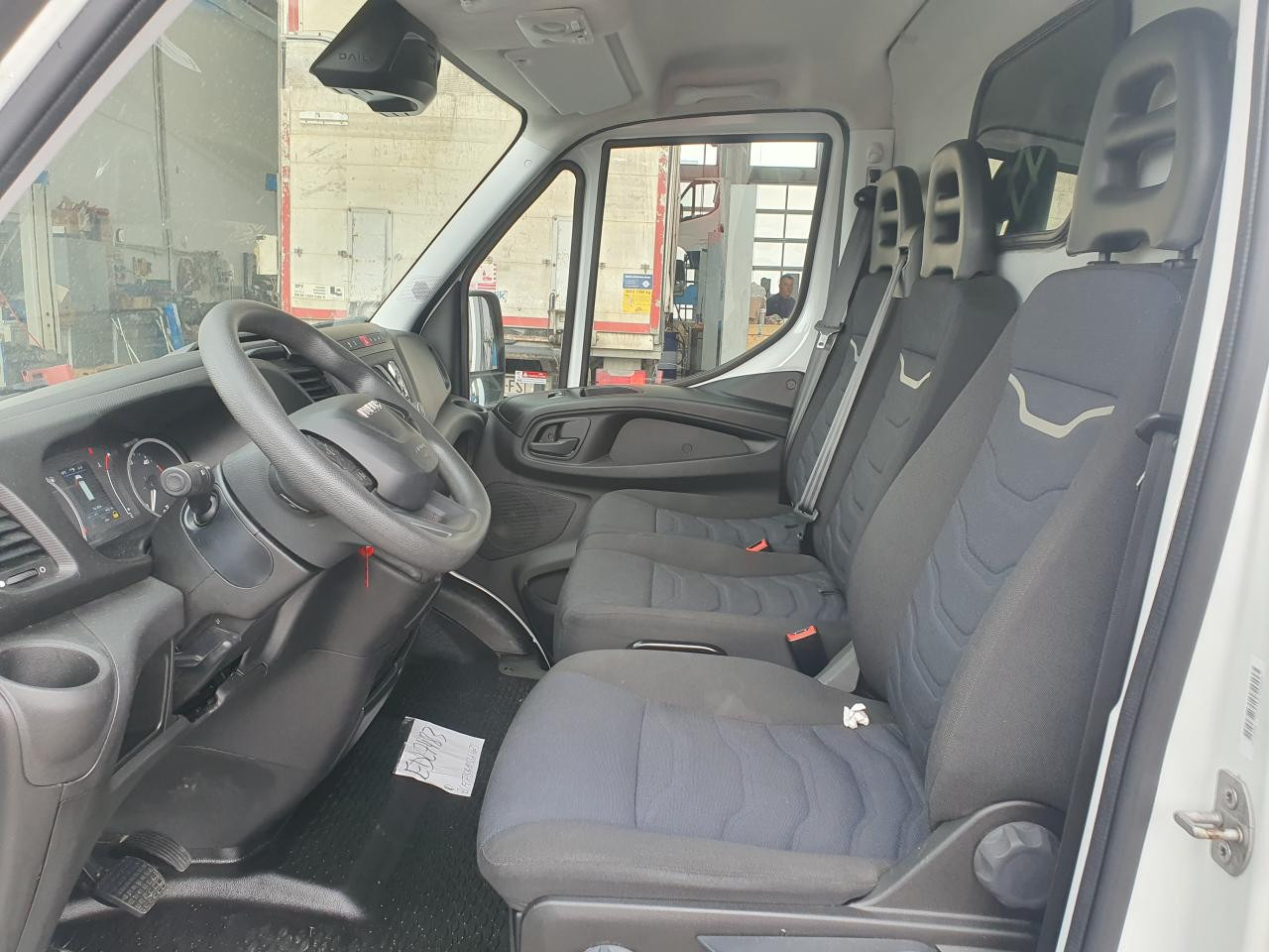 ميكروباص IVECO Daily 35S16A8V: صور 6