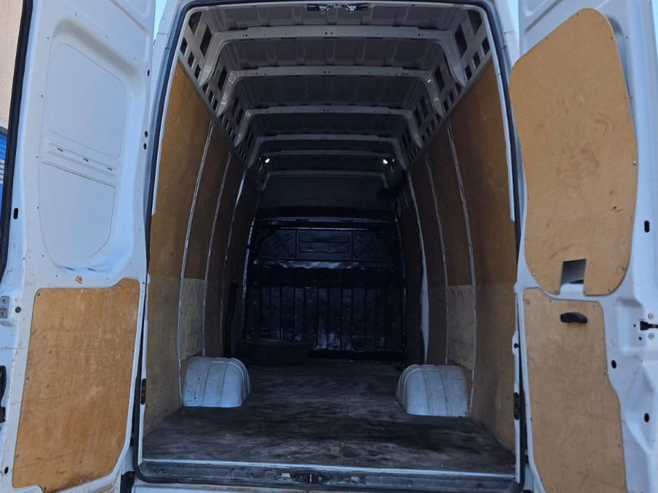 IVECO Daily 65C15 - ميكروباص: صور 3 IVECO Daily 65C15 - ميكروباص: صور 3