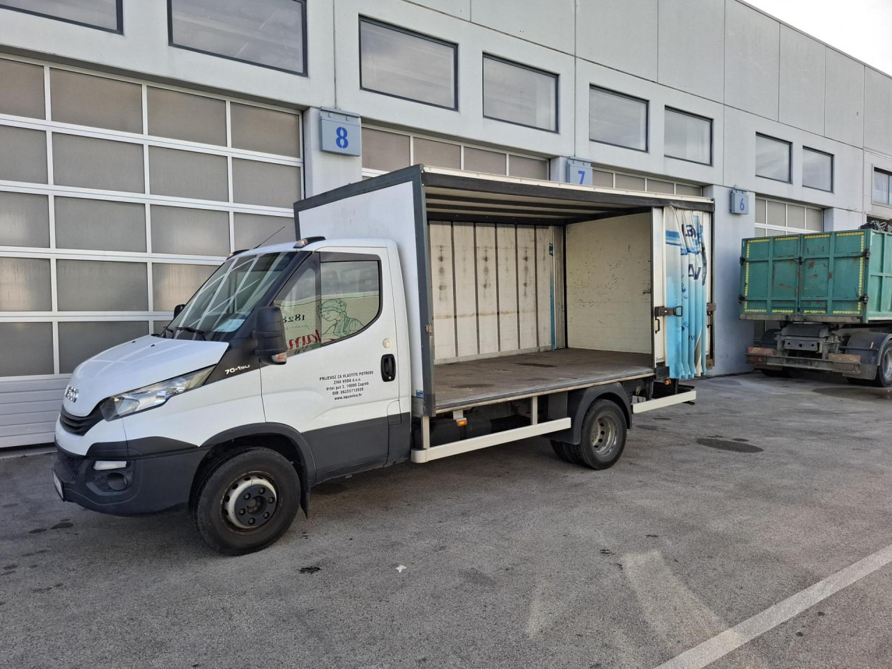IVECO Daily 70C15 - الشاحنات الصغيرة ستائر: صور 5 IVECO Daily 70C15 - الشاحنات الصغيرة ستائر: صور 5