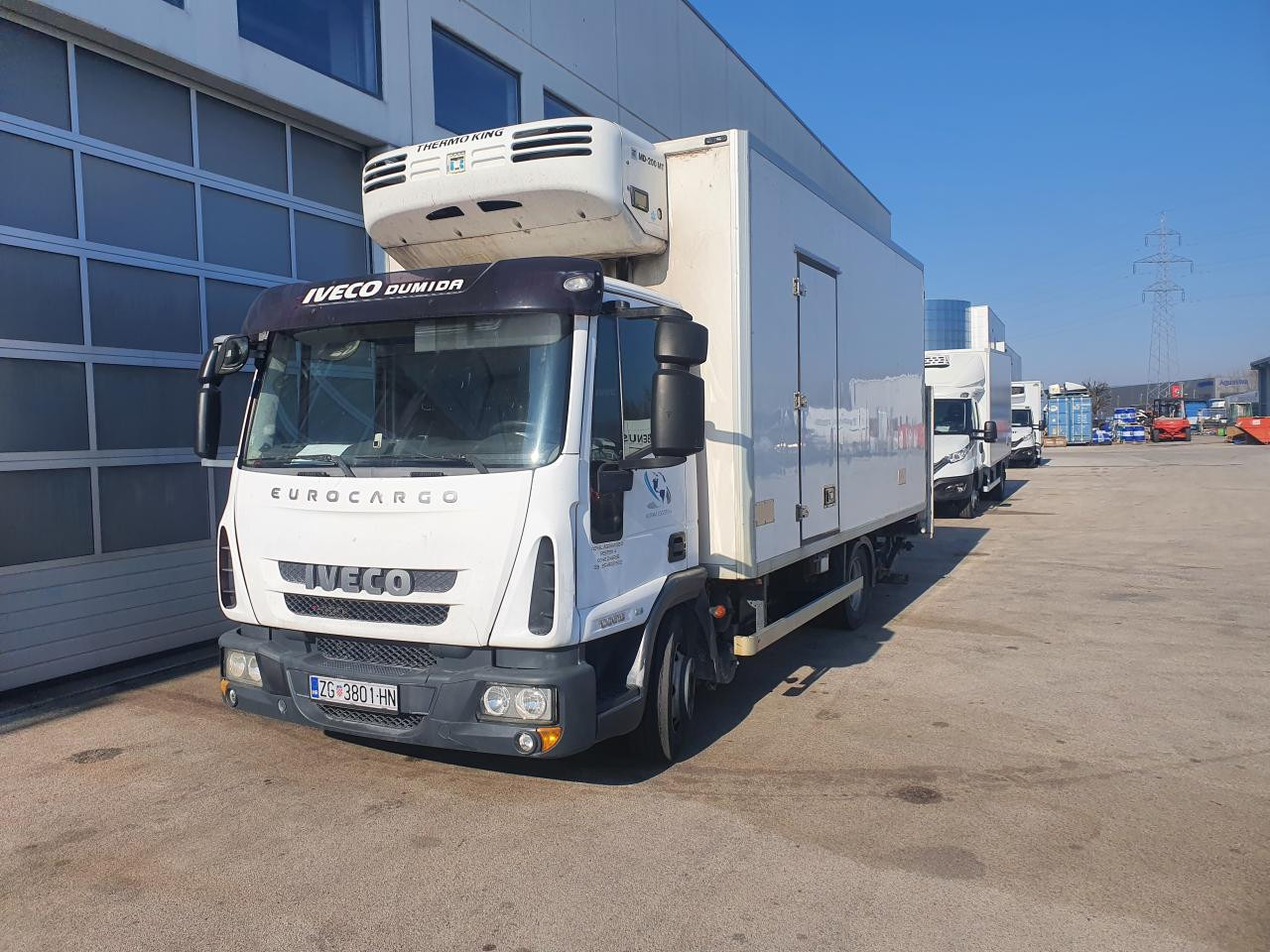 IVECO Eurocargo ML100E18/P - مبردة شاحنة: صور 1 IVECO Eurocargo ML100E18/P - مبردة شاحنة: صور 1
