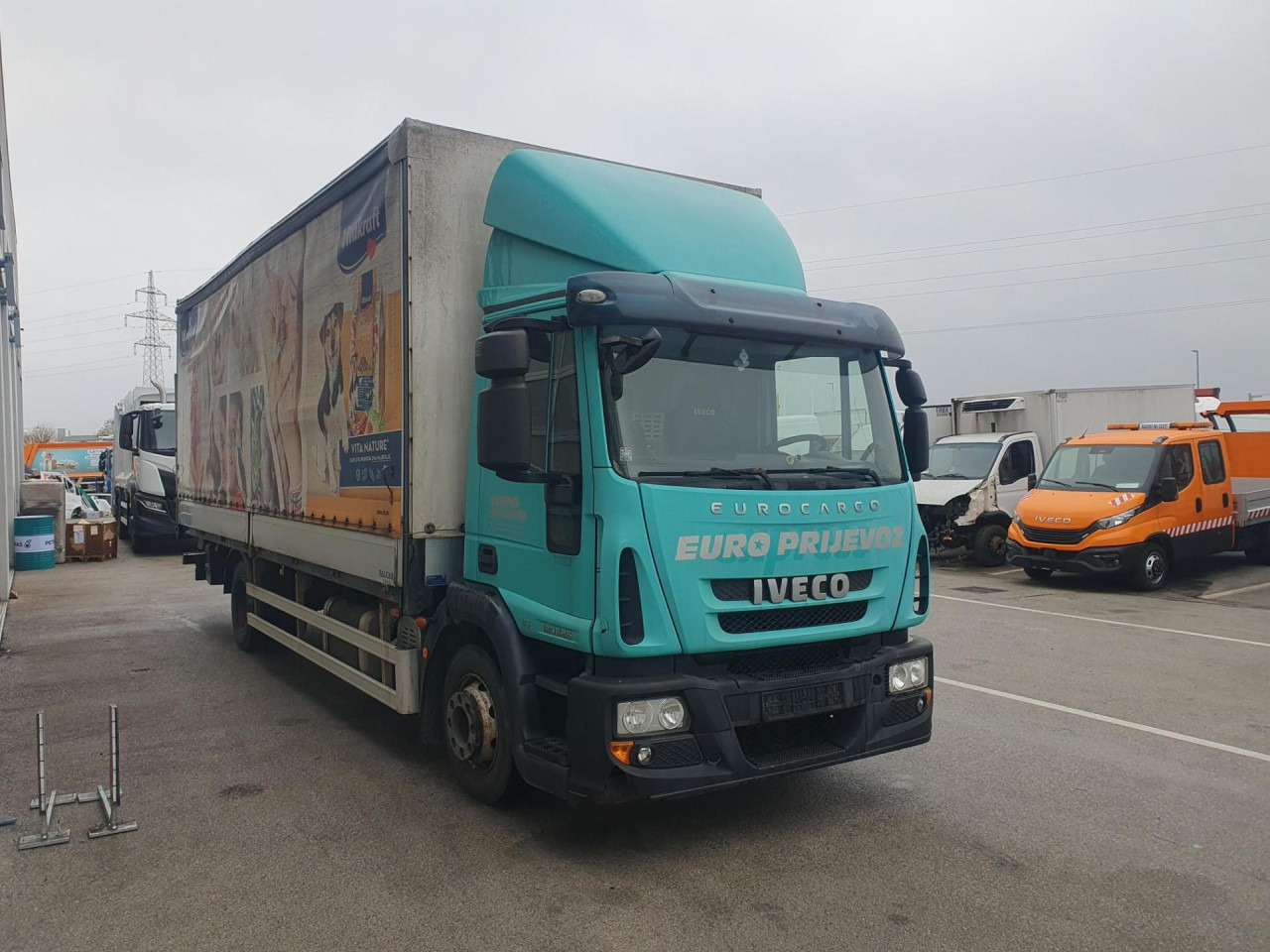 IVECO Eurocargo ML120E25 - شاحنة ستارة: صور 2 IVECO Eurocargo ML120E25 - شاحنة ستارة: صور 2