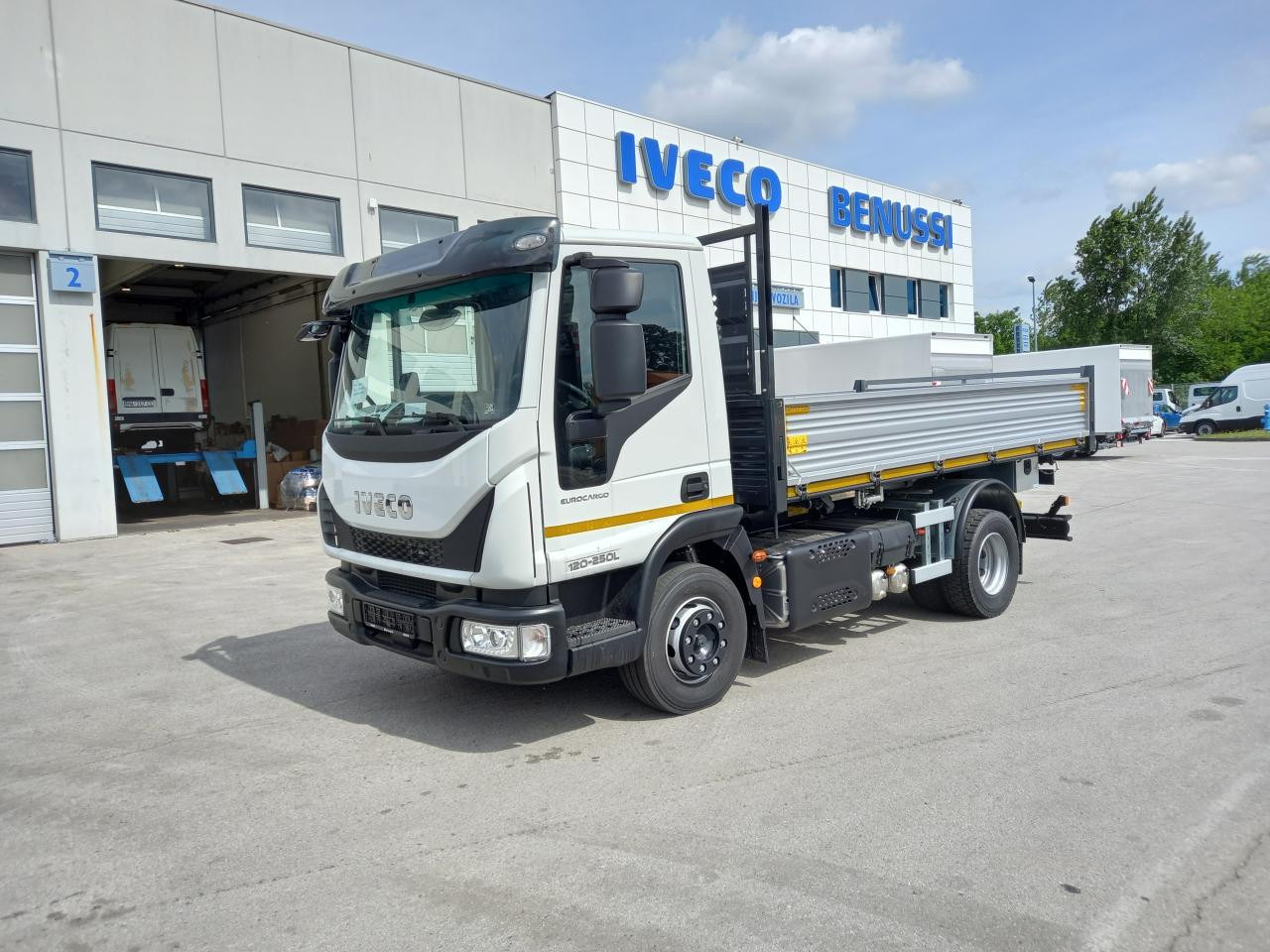 IVECO Eurocargo ML120EL25 - قلابات: صور 1 IVECO Eurocargo ML120EL25 - قلابات: صور 1