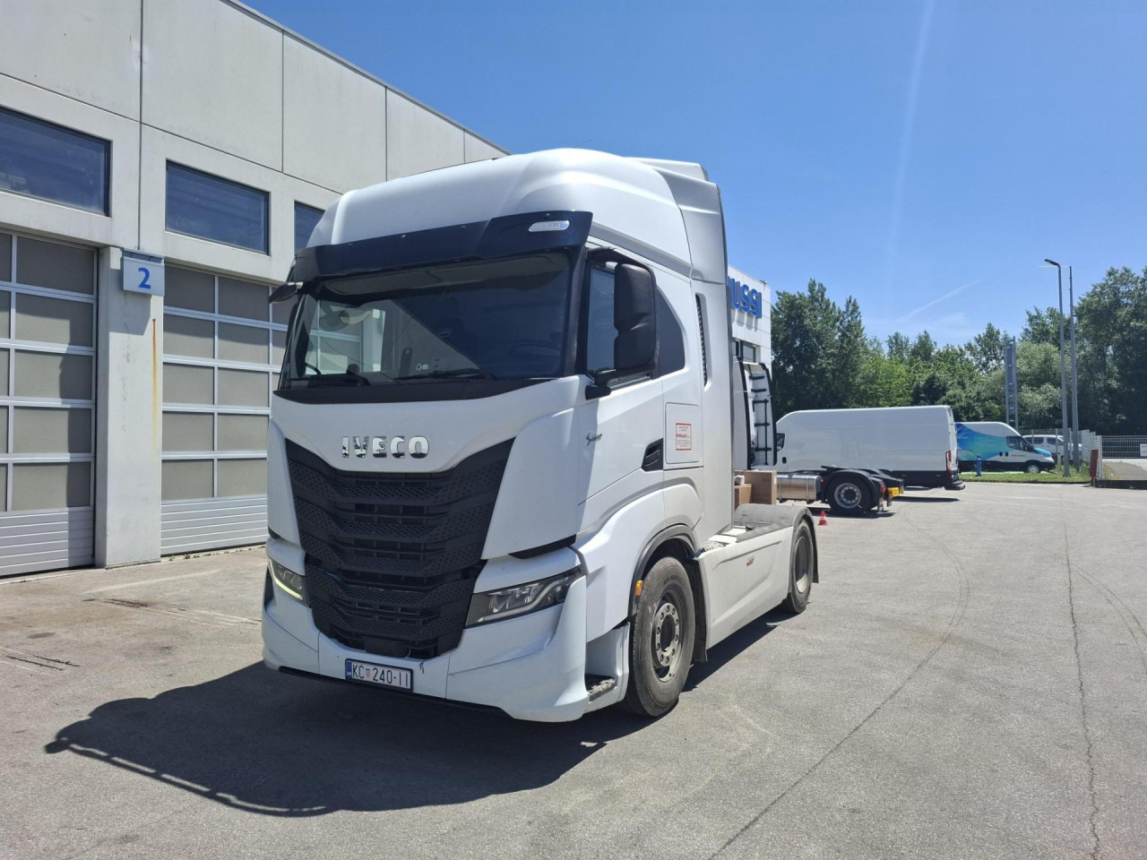 IVECO S-Way AS440S48T/P - شاحنة جرار: صور 1 IVECO S-Way AS440S48T/P - شاحنة جرار: صور 1