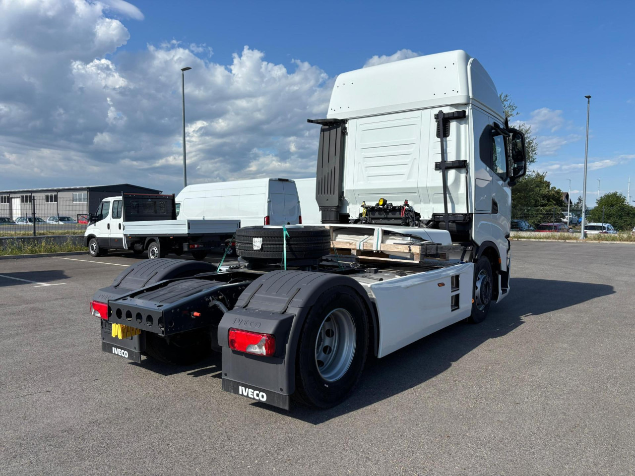 IVECO S-Way AS440S49T/P - شاحنة جرار: صور 4 IVECO S-Way AS440S49T/P - شاحنة جرار: صور 4