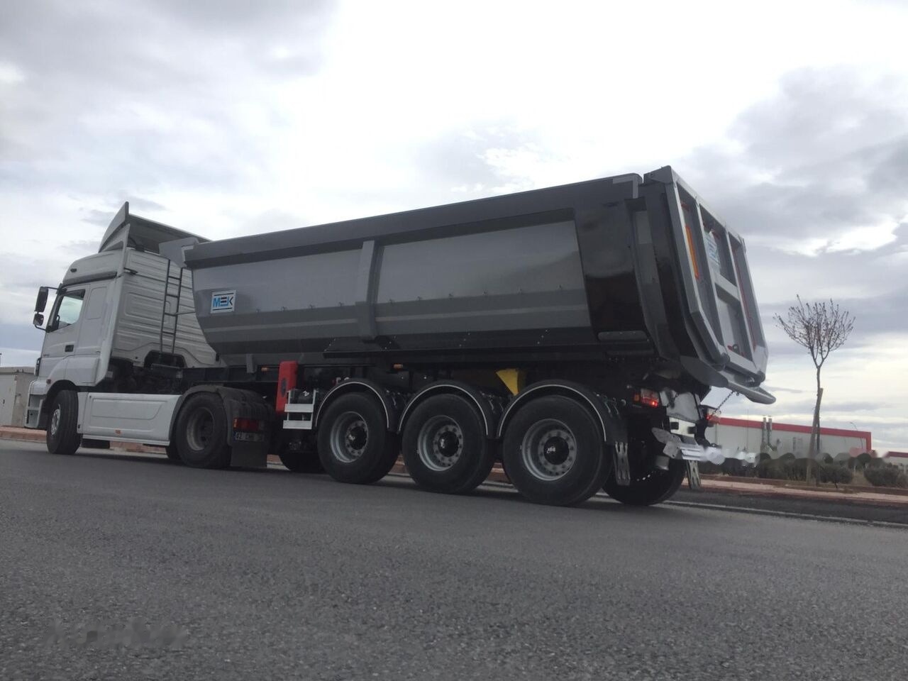 Scorpion Trailer SCORPION TRAILER NEW 3 AXLE TIPPER SEMI TRAILER (MANUFACTURER COMPANY) - قلابة نصف مقطورة: صور 1 Scorpion Trailer SCORPION TRAILER NEW 3 AXLE TIPPER SEMI TRAILER (MANUFACTURER COMPANY) - قلابة نصف مقطورة: صور 1