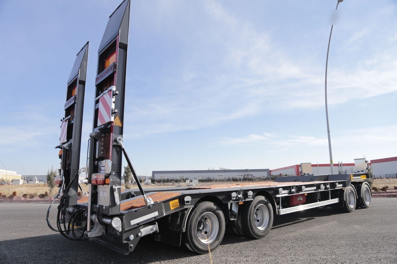 Scorpion Trailer SCORPION TRAILER UNUSED 4 AXLE LOWLOADER (MANUFACTURER COMPANY) - عربة مسطحة منخفضة مقطورة: صور 4 Scorpion Trailer SCORPION TRAILER UNUSED 4 AXLE LOWLOADER (MANUFACTURER COMPANY) - عربة مسطحة منخفضة مقطورة: صور 4