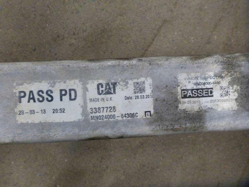 CAT 324 E, Bränslekylare 338-7728 - المشعاع - آلات البناء: صور 3 CAT 324 E, Bränslekylare 338-7728 - المشعاع - آلات البناء: صور 3