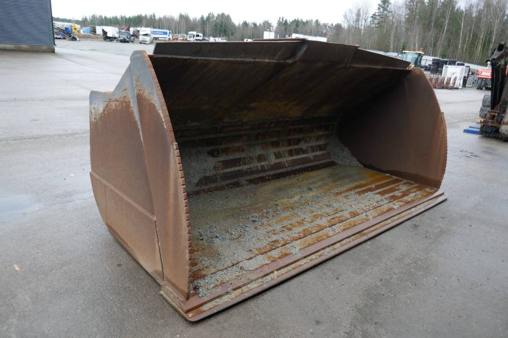 CAT 980M Skopa - بكت - آلات البناء: صور 1 CAT 980M Skopa - بكت - آلات البناء: صور 1