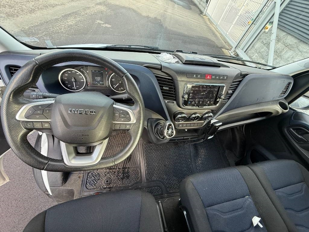 Iveco Daily 35 - NP Hi - Matic - فان: صور 5 Iveco Daily 35 - NP Hi - Matic - فان: صور 5