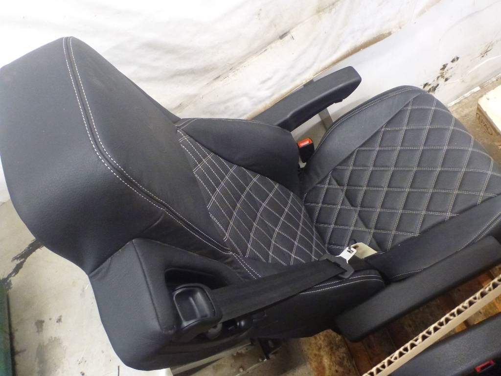 Mercedes-Benz Actros - الكبائن - شاحنة: صور 3 Mercedes-Benz Actros - الكبائن - شاحنة: صور 3