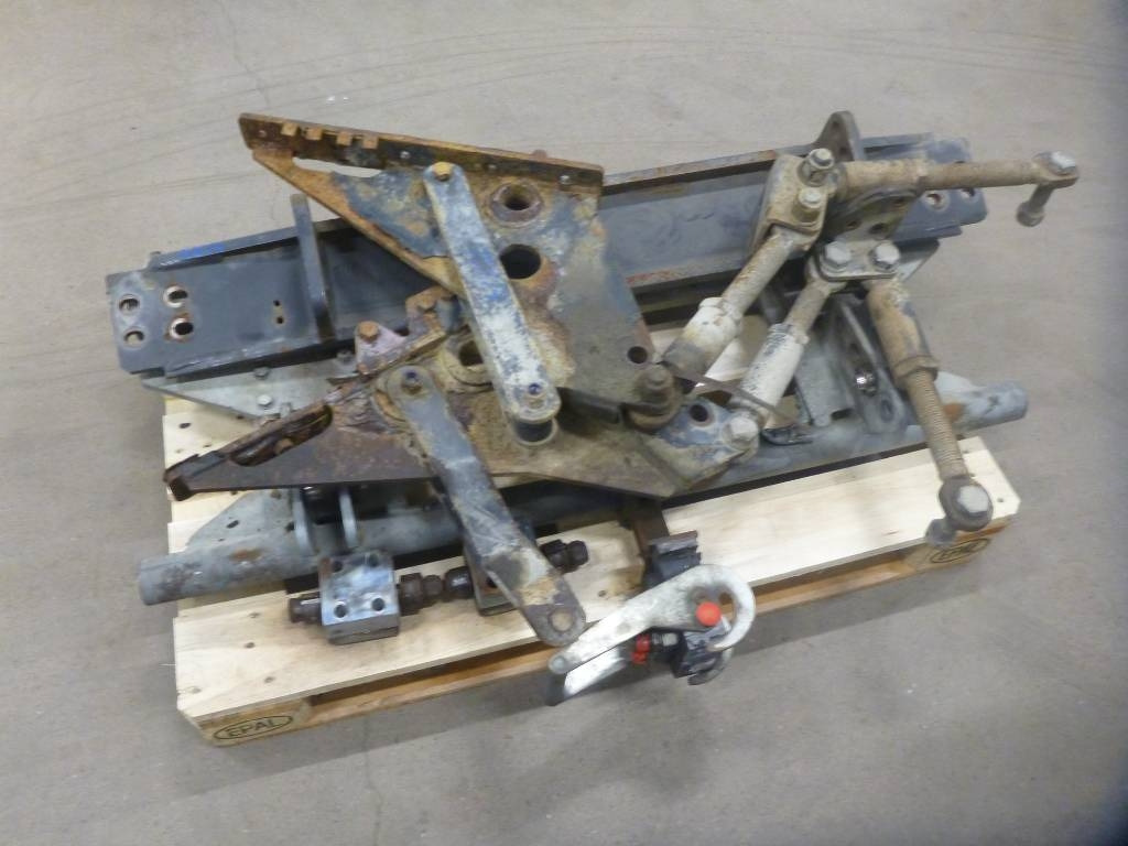 Scania R 520 Mählers plogfäste, R42929-3 - الإطار/ الشاسيه - شاحنة: صور 1 Scania R 520 Mählers plogfäste, R42929-3 - الإطار/ الشاسيه - شاحنة: صور 1