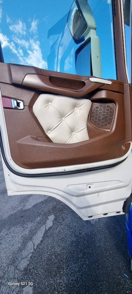 Scania R-serie Knappstoppad inredning (Next-gen) - الكبائن - شاحنة: صور 1 Scania R-serie Knappstoppad inredning (Next-gen) - الكبائن - شاحنة: صور 1