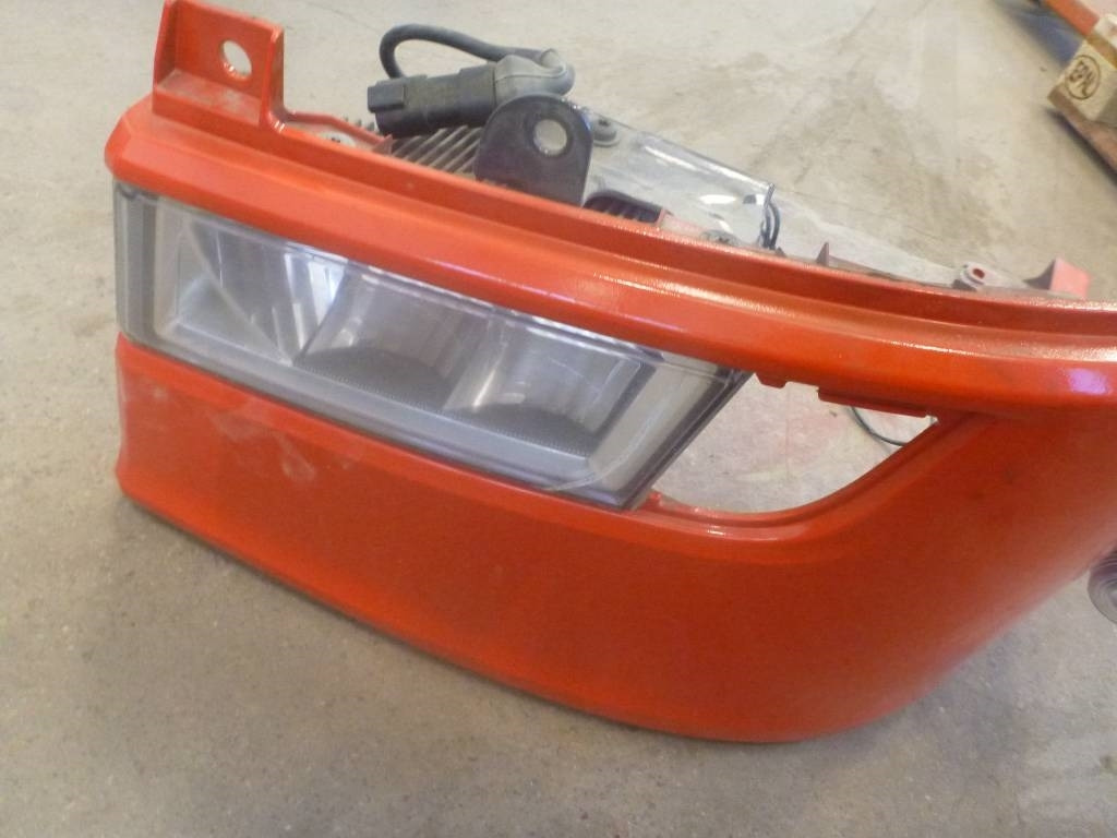 Scania Stötfångarhörn, 2295953 - الإطار/ الشاسيه - شاحنة: صور 2 Scania Stötfångarhörn, 2295953 - الإطار/ الشاسيه - شاحنة: صور 2