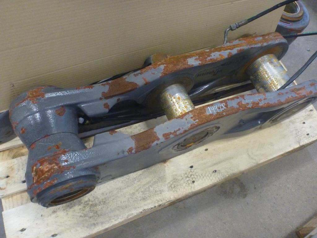 Volvo L 180 H Nedre tiltlänk - ذراع الرافعة - آلات البناء: صور 2 Volvo L 180 H Nedre tiltlänk - ذراع الرافعة - آلات البناء: صور 2