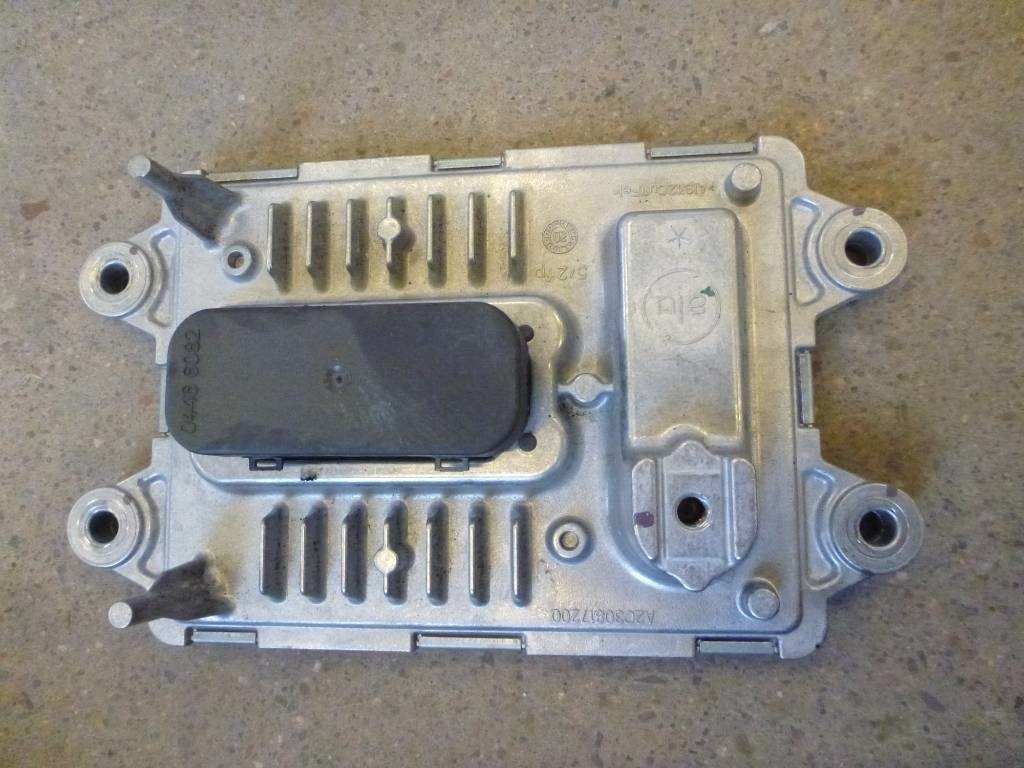 Volvo L 220 E, Motorstyrenhet, 60100015 - النظام الكهربائي - آلات البناء: صور 1 Volvo L 220 E, Motorstyrenhet, 60100015 - النظام الكهربائي - آلات البناء: صور 1