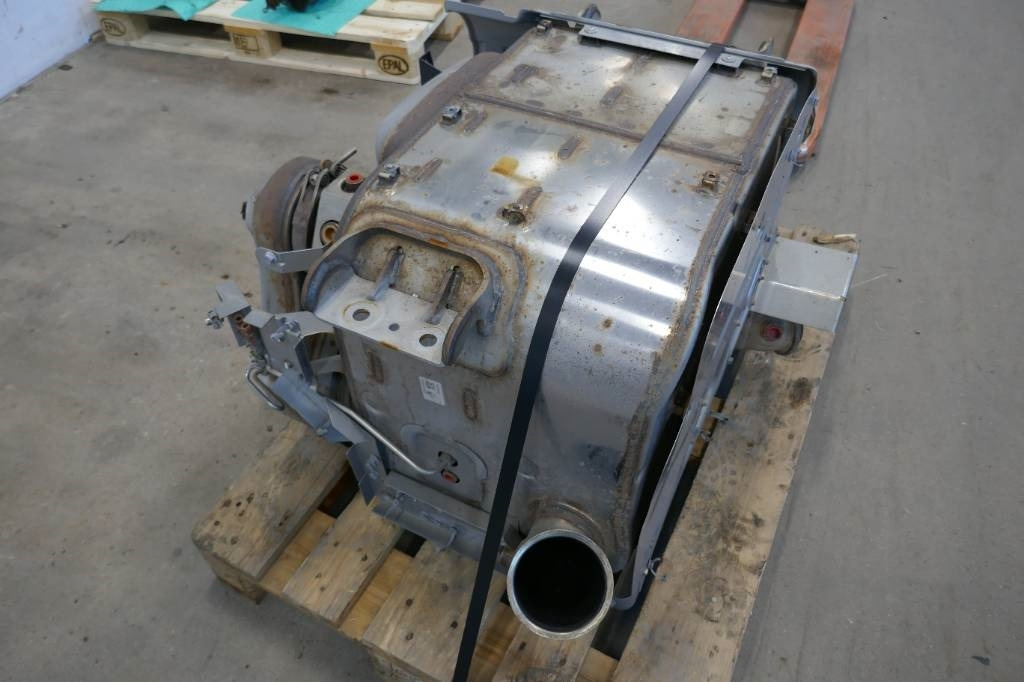 Volvo Ljuddämpare, 21750081 - الإطار/ الشاسيه - شاحنة: صور 5 Volvo Ljuddämpare, 21750081 - الإطار/ الشاسيه - شاحنة: صور 5