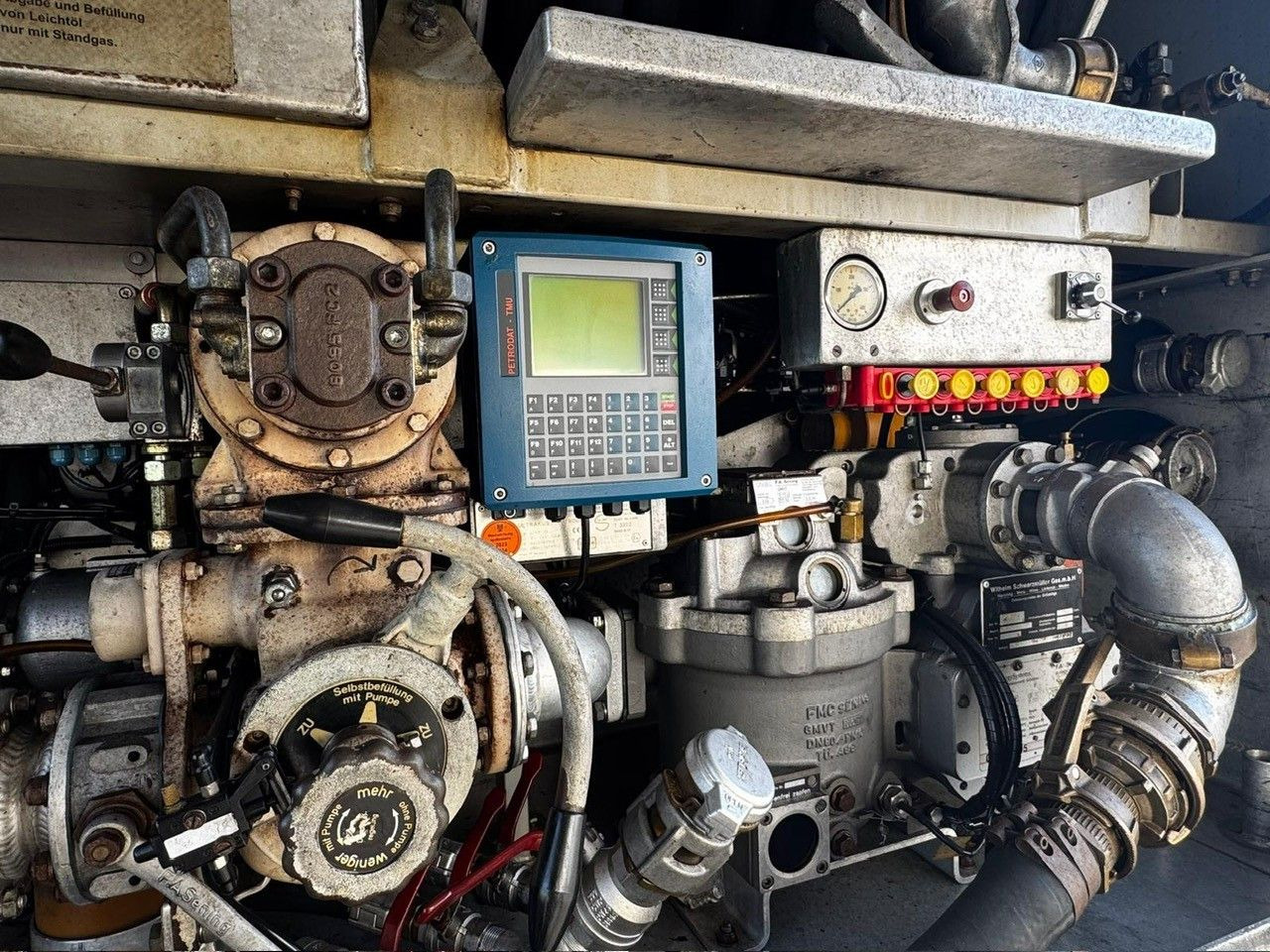 DAF CF 450 4x2, ADR, Schwingenschloegel Anhaenger - شاحنة صهريج: صور 5 DAF CF 450 4x2, ADR, Schwingenschloegel Anhaenger - شاحنة صهريج: صور 5