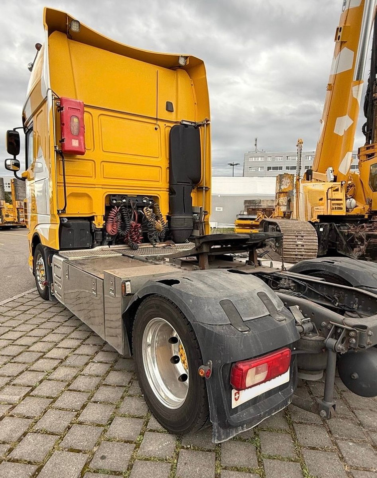 DAF XF460 4x2, Retarder, Euro 6, ALU Felgen - شاحنة جرار: صور 4 DAF XF460 4x2, Retarder, Euro 6, ALU Felgen - شاحنة جرار: صور 4