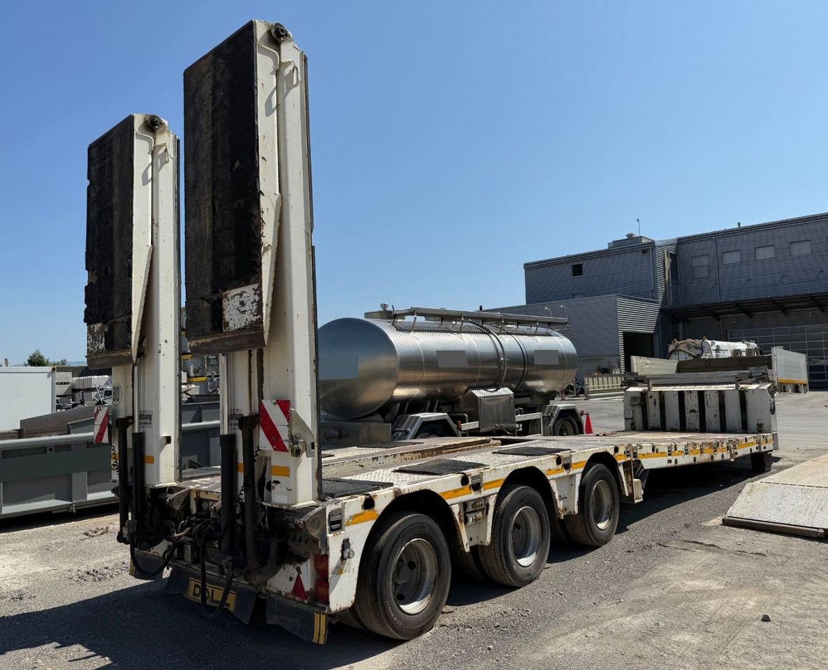 Doll Panther T3E-A, 61ton , 3.9m tele,Hyd Rampen 4.5m - عربة مسطحة منخفضة نصف مقطورة: صور 1 Doll Panther T3E-A, 61ton , 3.9m tele,Hyd Rampen 4.5m - عربة مسطحة منخفضة نصف مقطورة: صور 1