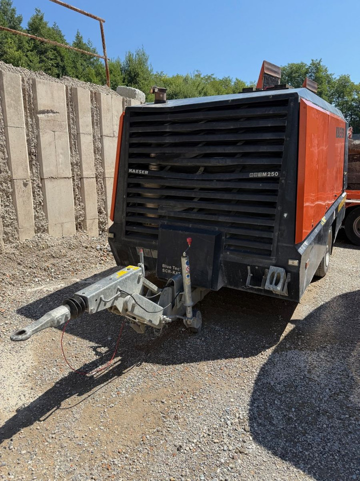 Kaeser M250 Kompressor, Anhänger trailer, 14bar - ضاغط الهواء: صور 1 Kaeser M250 Kompressor, Anhänger trailer, 14bar - ضاغط الهواء: صور 1