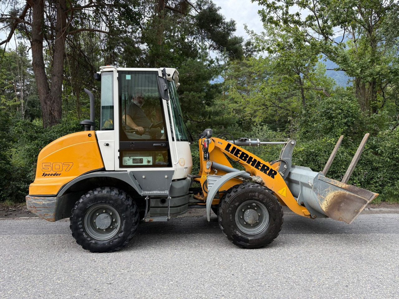 Liebherr L507, Gabel+Schaufel, ONLY 850hours - اللودر بعجل: صور 2 Liebherr L507, Gabel+Schaufel, ONLY 850hours - اللودر بعجل: صور 2