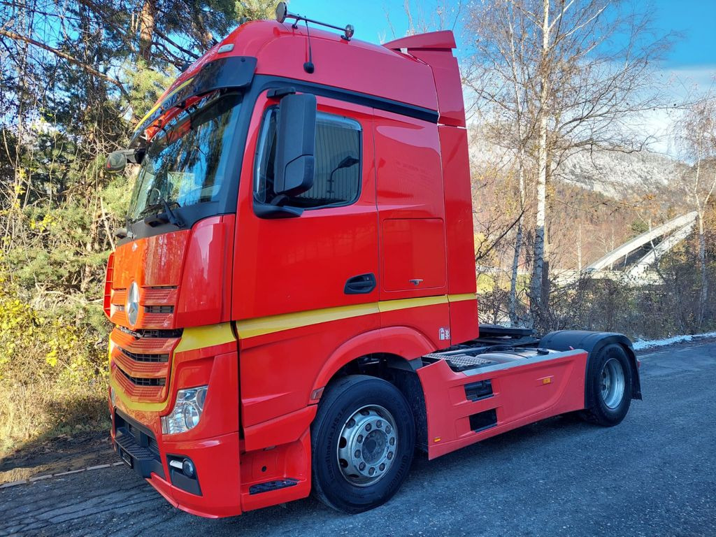 Mercedes-Benz Actros 1845 4x2, E6, Retarder, Schubbodenhydraul Mercedes-Benz Actros 1845 4x2, E6, Retarder, Schubbodenhydraul - شاحنة جرار: صور 3 Mercedes-Benz Actros 1845 4x2, E6, Retarder, Schubbodenhydraul Mercedes-Benz Actros 1845 4x2, E6, Retarder, Schubbodenhydraul - شاحنة جرار: صور 3