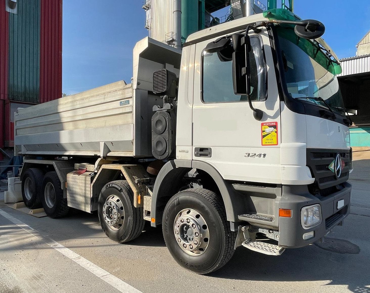 Mercedes-Benz Actros 3241 8x4,E5,Wechselsystem Mischer/Kipper - شاحنة خلاطة خرسانة: صور 2 Mercedes-Benz Actros 3241 8x4,E5,Wechselsystem Mischer/Kipper - شاحنة خلاطة خرسانة: صور 2