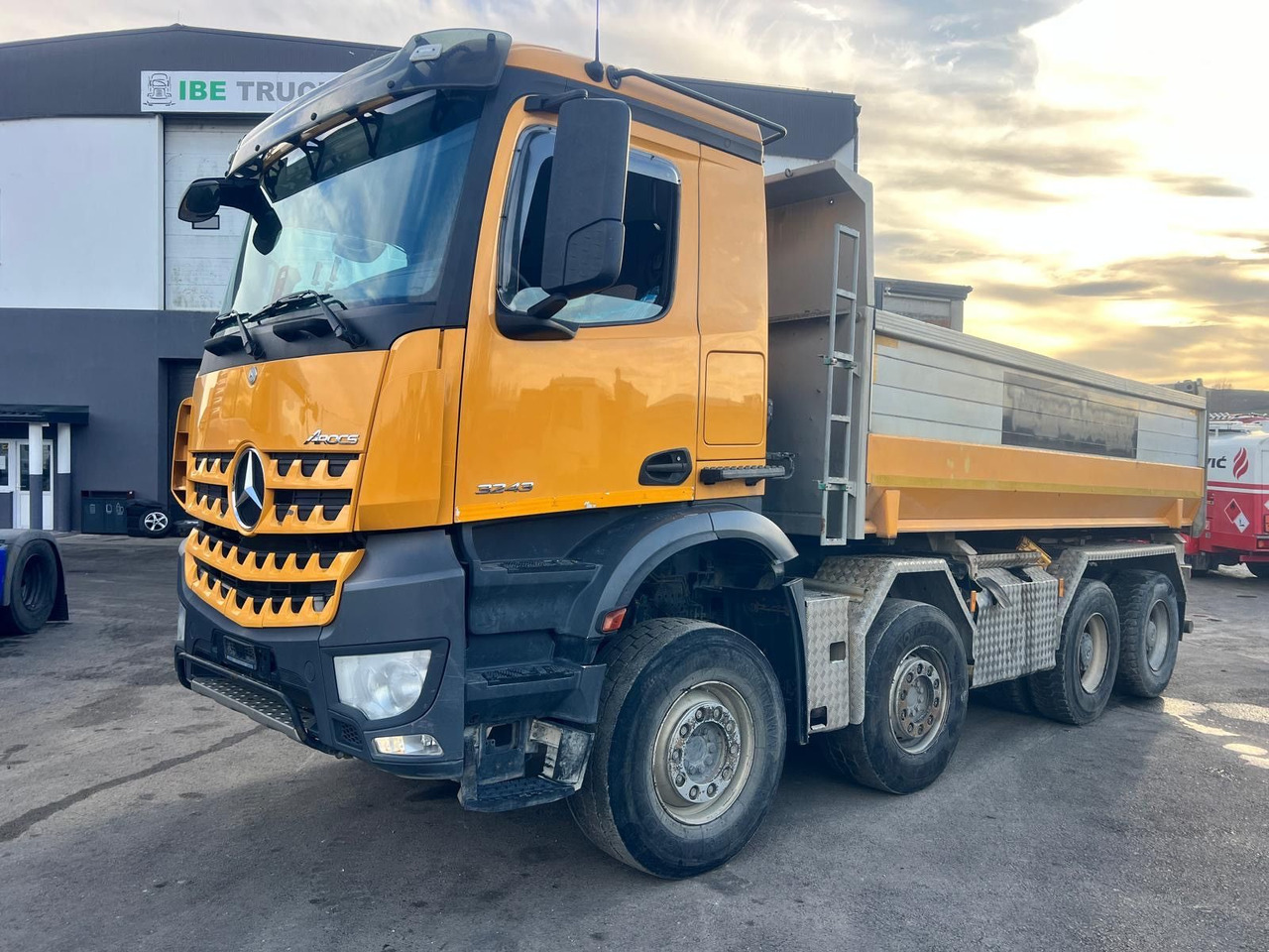 Mercedes-Benz Arocs 3243 8x4, E6, Meiller Kipper - قلابات: صور 3 Mercedes-Benz Arocs 3243 8x4, E6, Meiller Kipper - قلابات: صور 3