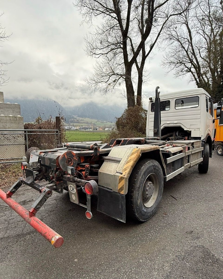 Mercedes-Benz SK 1831 K 4x2, Abroll - شاحنة ذات الخطاف: صور 3 Mercedes-Benz SK 1831 K 4x2, Abroll - شاحنة ذات الخطاف: صور 3