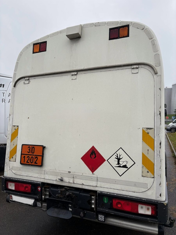 Renault T460 6x2, E6, ADR, Diesel/Benzin, Schwarzmueller - شاحنة صهريج: صور 5 Renault T460 6x2, E6, ADR, Diesel/Benzin, Schwarzmueller - شاحنة صهريج: صور 5